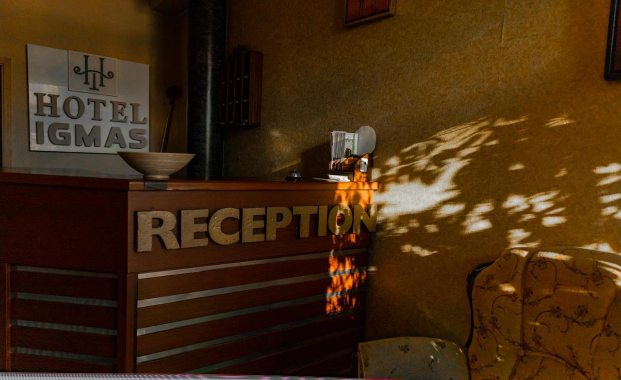 Boutique Hotel Igmas, Prishtina Prishtine Bagian luar foto